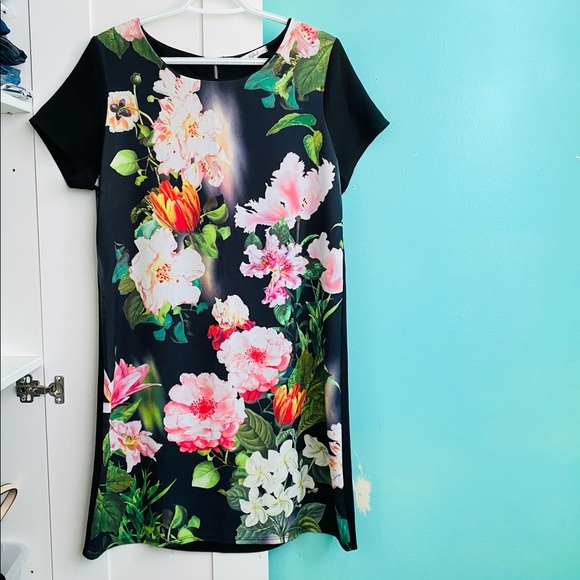 Stylebook Floral Sheath Dress - Picture 4 of 4